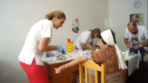 Campania „Sănătate pentru sate” în comuna Șotrile Poza 10658