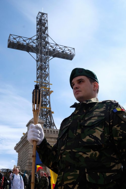 Biserică a eroilor români  pe platoul munţilor Bucegi Poza 10439