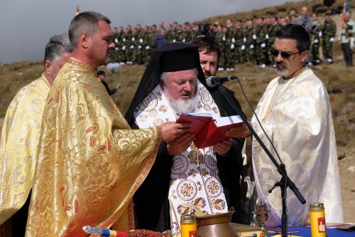 Biserică a eroilor români  pe platoul munţilor Bucegi Poza 10441
