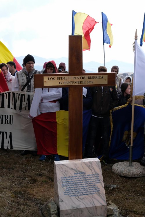 Biserică a eroilor români  pe platoul munţilor Bucegi Poza 10446