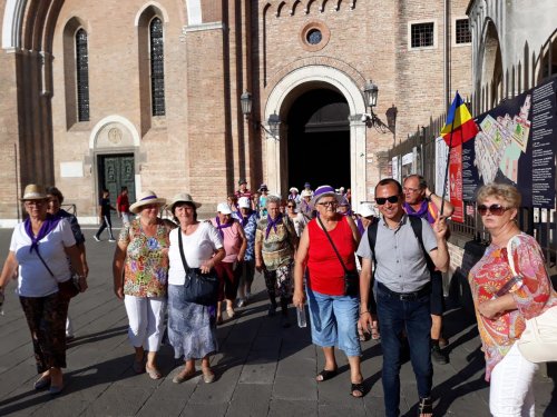 Pelerini clujeni „Pe urmele sfinților în Italia” (VI) Poza 10012