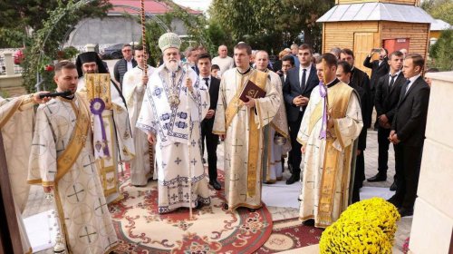 Sfințiri de biserici în Mitropolia Munteniei și Dobrogei Poza 8945