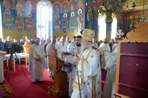 Sfințiri de biserici în Mitropolia Munteniei și Dobrogei Poza 8946