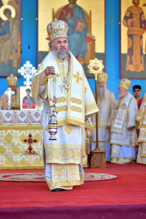 Mucenicul Dimitrie sărbătorit la Patriarhie Poza 7505