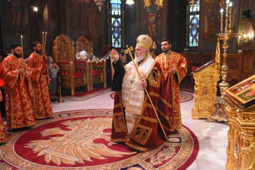 Slujbă de priveghere la Catedrala Patriarhală Poza 7519