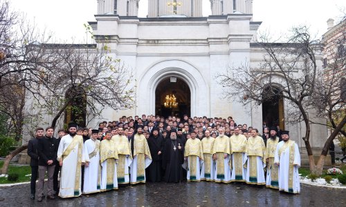 Eveniment comemorativ la Seminarul Teologic Ortodox din București Poza 5612