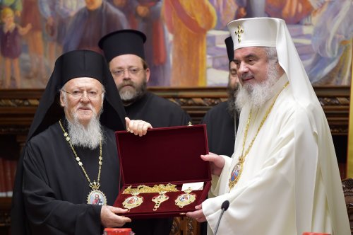 Patriarhul Ecumenic la ședința Sfântului Sinod de la București Poza 5503