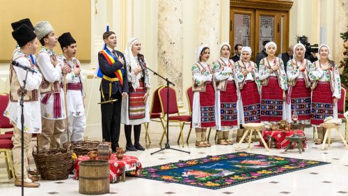 Evenimente dedicate Centenarului în decembrie la Palatul Patriarhiei Poza 2397