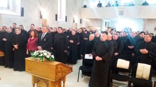 Întâlnirea lunară a preoţilor din Protopopiatul Cluj I, la Biserica „Sfântul Dumitru” Florești Poza 729