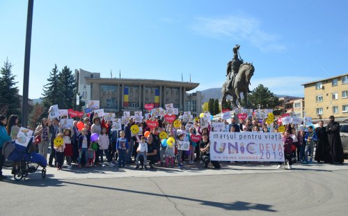 Manifestări pentru dreptul la viață, în orașe transilvane și bănățene Poza 113925