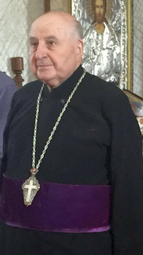 Părintele Mihai Plătică, profesor blând  şi diriginte ocrotitor Poza 113742