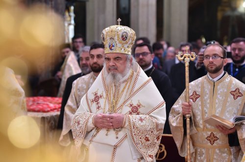 În Catedrala Patriarhală a fost sfințit Sfântul și Marele Mir Poza 111733