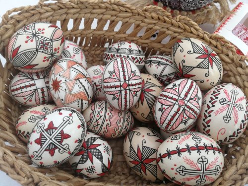 Ouăle încondeiate, mesageri ai Învierii Poza 111918