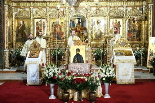 Cinstirea Sfântului Mucenic Efrem cel Nou în Bucureşti Poza 144113
