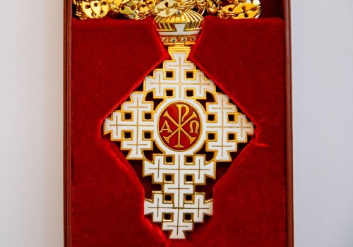 Crucea Patriarhală, tradiție  și simbol românesc Poza 163644