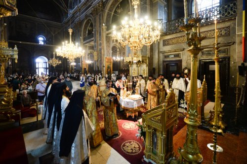 Slujbă de priveghere în cinstea Sfintei Cuvioase Parascheva la Catedrala Mitropolitană din Iași Poza 173748