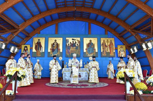 Binecuvântarea sfinților la hramul de toamnă al Catedralei Patriarhale