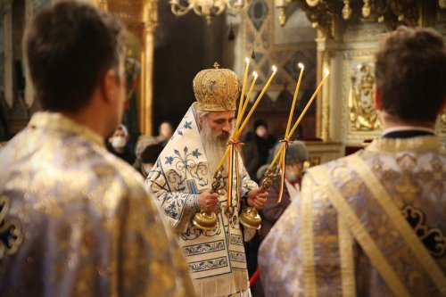 Sfânta Liturghie de Bobotează săvârșită la patru altare în incinta Ansamblului mitropolitan din Iași Poza 199979