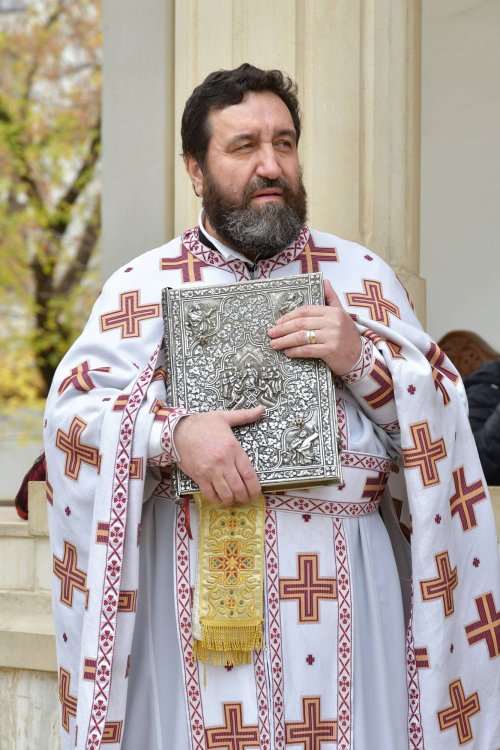 Binecuvântare la Biserica Sfântului Grigorie Palama din București Poza 233979