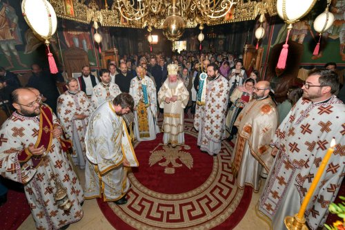 Binecuvântare la Biserica Sfântului Grigorie Palama din București Poza 233988