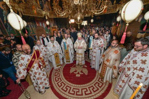 Binecuvântare la Biserica Sfântului Grigorie Palama din București Poza 233990