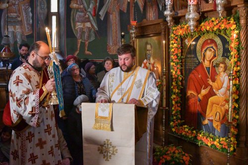 Binecuvântare la Biserica Sfântului Grigorie Palama din București Poza 233994