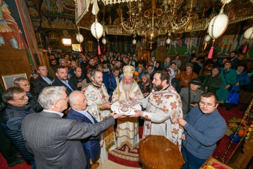 Binecuvântare la Biserica Sfântului Grigorie Palama din București Poza 234005