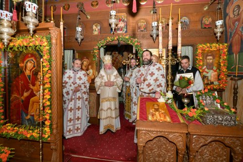 Binecuvântare la Biserica Sfântului Grigorie Palama din București Poza 234007