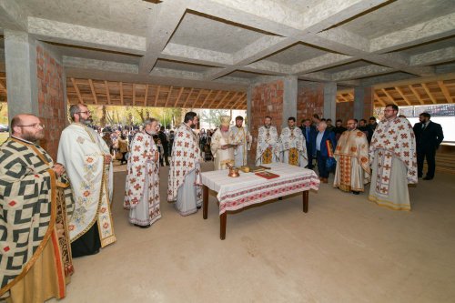 Binecuvântare la Biserica Sfântului Grigorie Palama din București Poza 234012