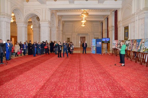 Expoziţie-eveniment la Palatul Parlamentului