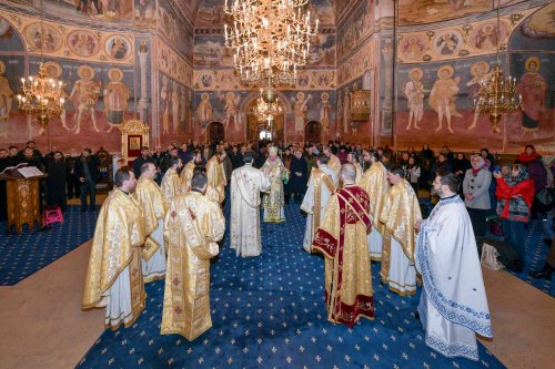 Sfântul Cuvios Gheorghe, sărbătorit la Mănăstirea Cernica Poza 236007