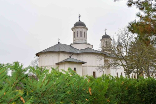 Sfântul Cuvios Gheorghe, sărbătorit la Mănăstirea Cernica Poza 236047