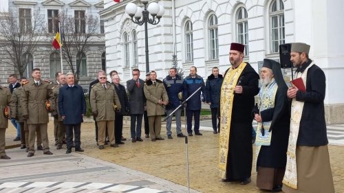 Arădenii au comemorat Unirea Moldovei cu Țara Românească Poza 242573