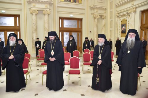 Lucrările Adunării Naționale Bisericeşti în Palatul Patriarhiei Poza 244142