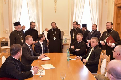 Lucrările Adunării Naționale Bisericeşti în Palatul Patriarhiei Poza 244186