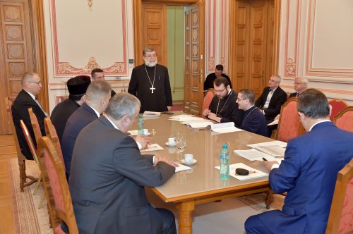 Lucrările Adunării Naționale Bisericeşti în Palatul Patriarhiei Poza 244189