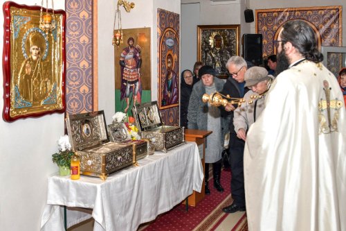 Moaștele a trei sfinți la Biserica Bărbătescu Vechi din Capitală Poza 244736