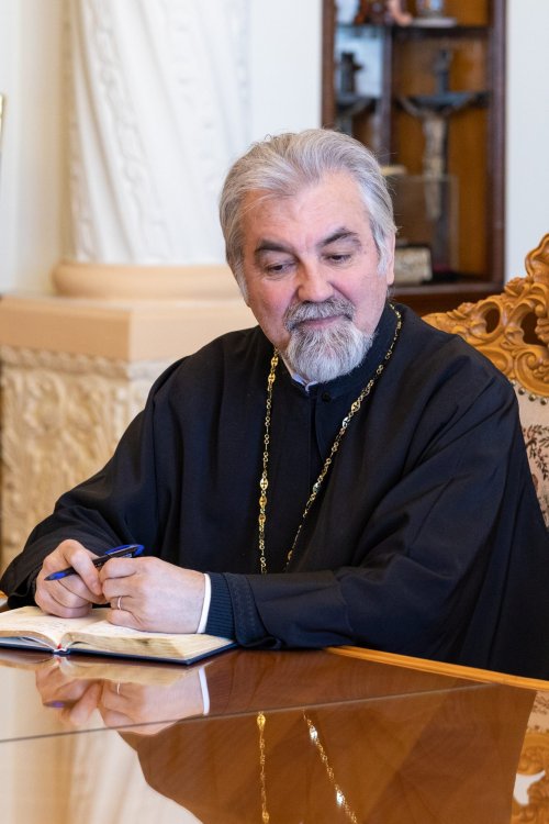 Ambasadorul Elveției la Bucureşti, în vizită de rămas-bun la Patriarhia Română Poza 248743