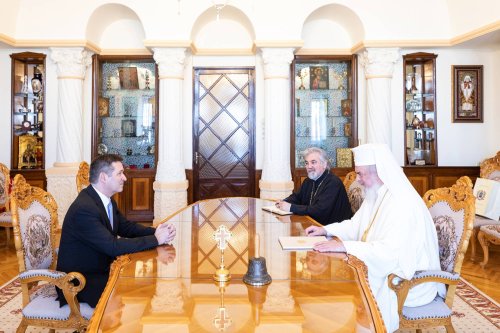 Ambasadorul Elveției la Bucureşti, în vizită de rămas-bun la Patriarhia Română Poza 248744