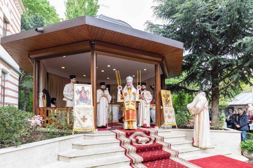 Sărbătoarea unui iubit sfânt tămăduitor la Mănăstirea Radu Vodă din Capitală Poza 253156