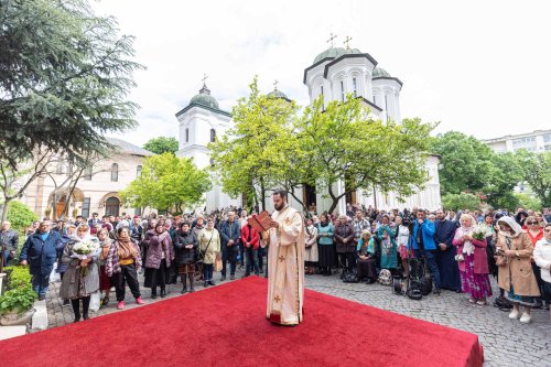 Sărbătoarea unui iubit sfânt tămăduitor la Mănăstirea Radu Vodă din Capitală Poza 253157