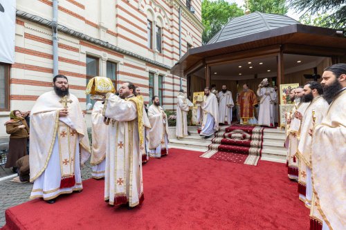 Sărbătoarea unui iubit sfânt tămăduitor la Mănăstirea Radu Vodă din Capitală Poza 253171