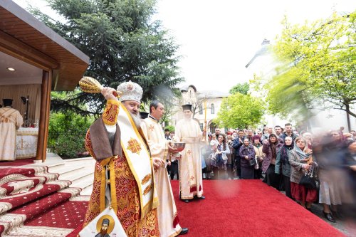 Sărbătoarea unui iubit sfânt tămăduitor la Mănăstirea Radu Vodă din Capitală Poza 253186