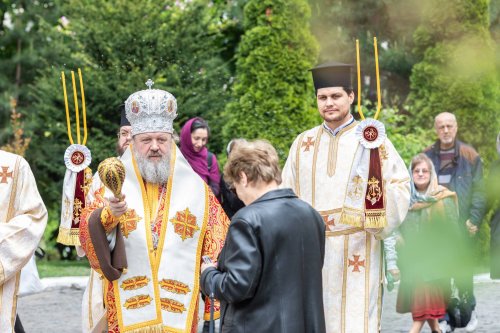Sărbătoarea unui iubit sfânt tămăduitor la Mănăstirea Radu Vodă din Capitală Poza 253188