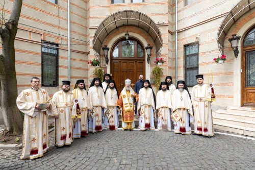 Sărbătoarea unui iubit sfânt tămăduitor la Mănăstirea Radu Vodă din Capitală Poza 253190