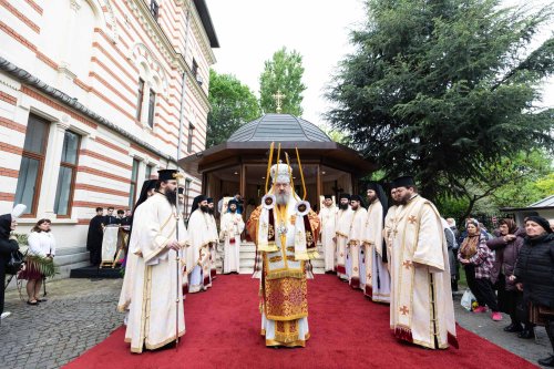 Sărbătoarea unui iubit sfânt tămăduitor la Mănăstirea Radu Vodă din Capitală Poza 253193