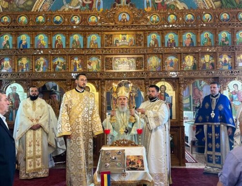 Slujire arhierească și sfințire de capelă în județul Arad  Poza 258247