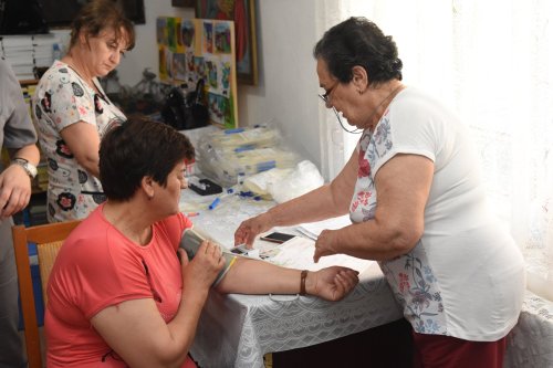 Peste 100 de persoane au donat sânge la Râmnicu Sărat și Nehoiu Poza 262954