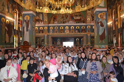 Binecuvântare pentru pelerini la Mănăstirea Izbuc de Schimbarea la Față a Domnului Poza 264390