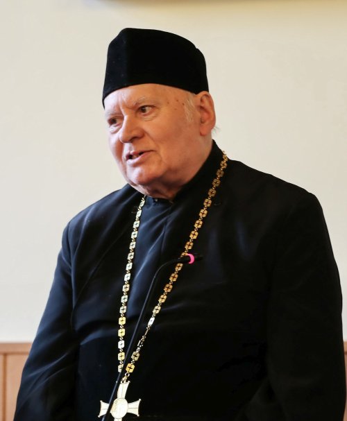 Preotul profesor Dumitru Abrudan, redactor la „Telegraful Român” la răscruce de milenii Poza 265932